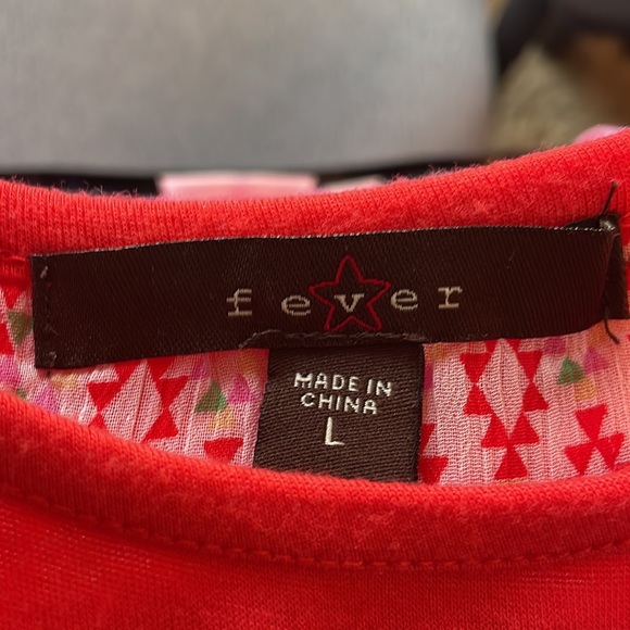 Fever high low top with small cuffed sleeves. Size large. Color burnt Orange - Picture 3 of 6